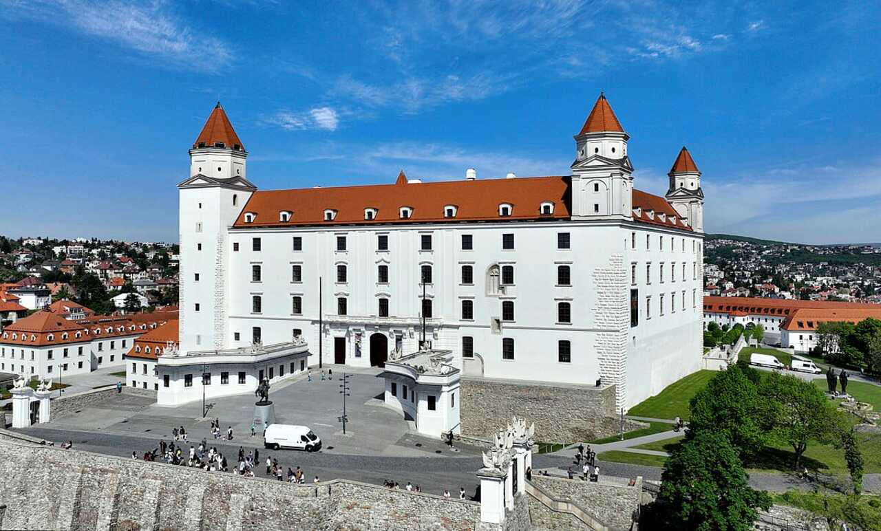 Bratislava and Budapest Day Trip with Guide - Image 6