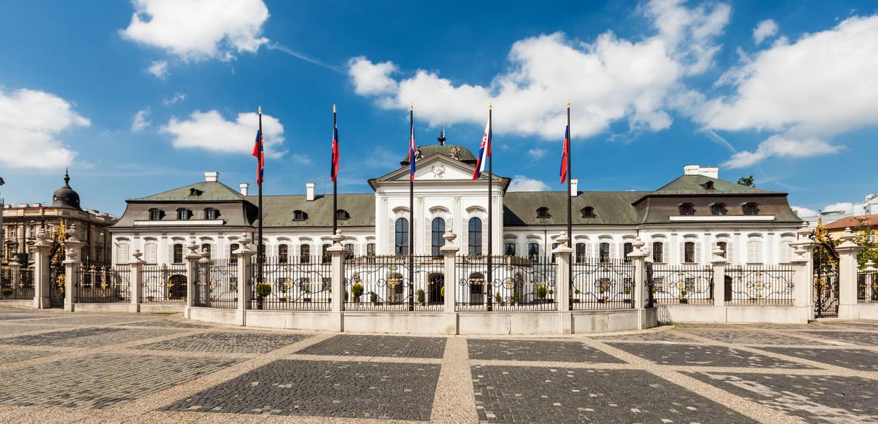 Bratislava and Budapest Day Trip with Guide - Image 4