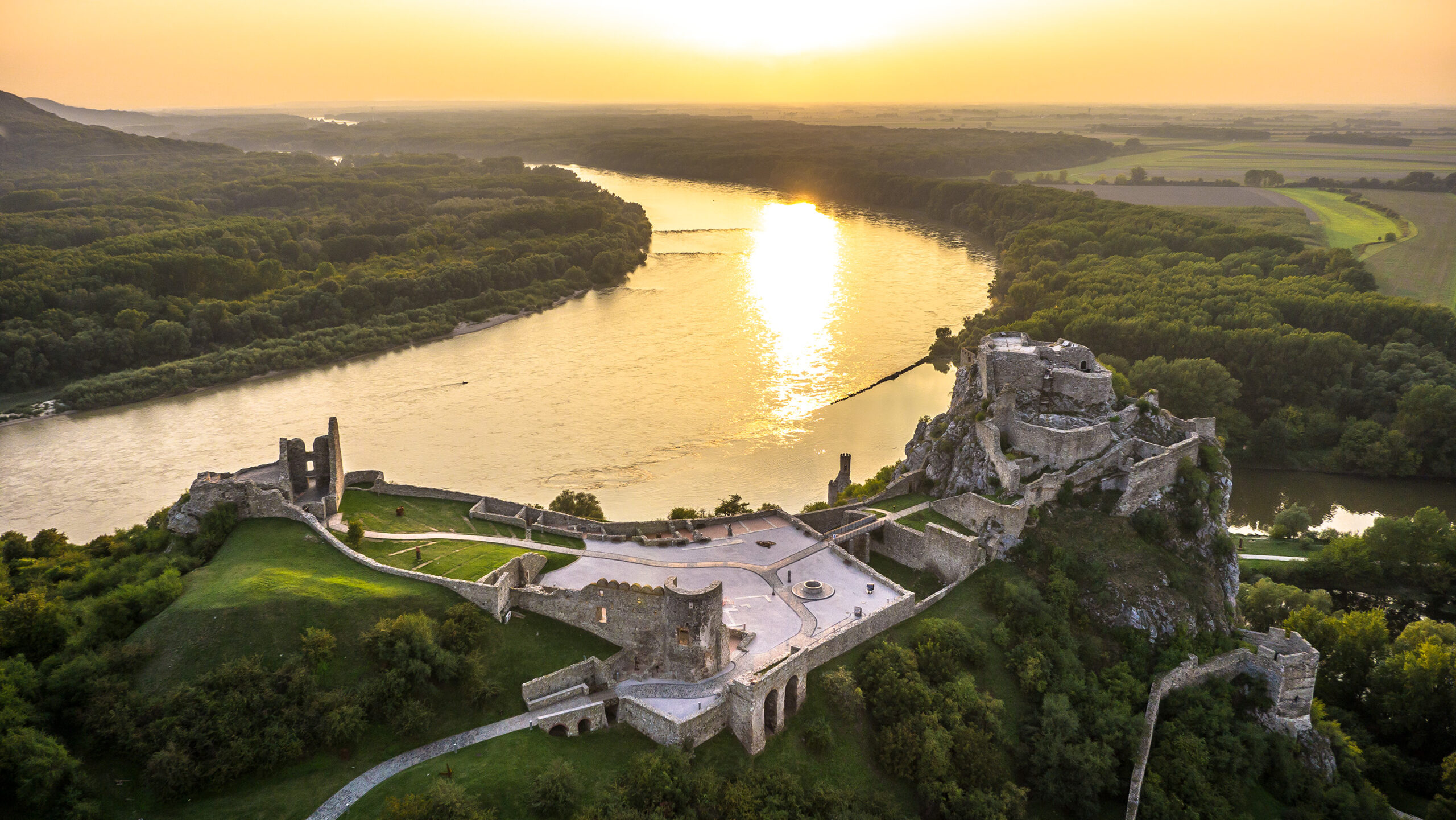 5 Hradov za Jeden deň z Bratislavy – Bild 6
