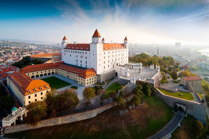 5 Castles in One Day from Bratislava